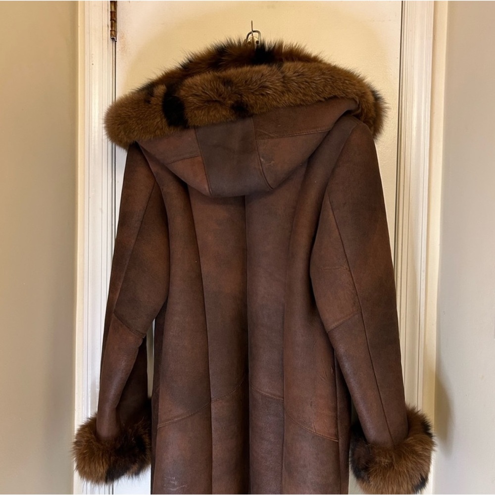 Authentic Fur Coat - Picture 6 of 7